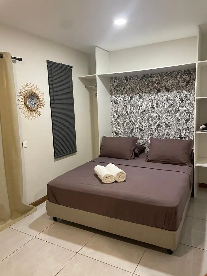 Taravao Jorsen House Tahiti : Bungalow Confortable בית נופש